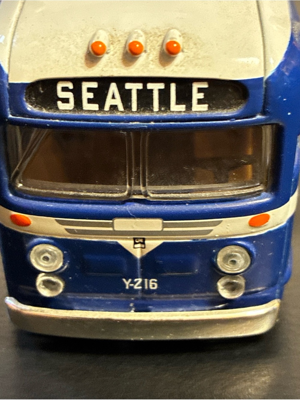 Corgi 1:50 Greyhound Lines GM Seattle Bus Coach Diecast Model